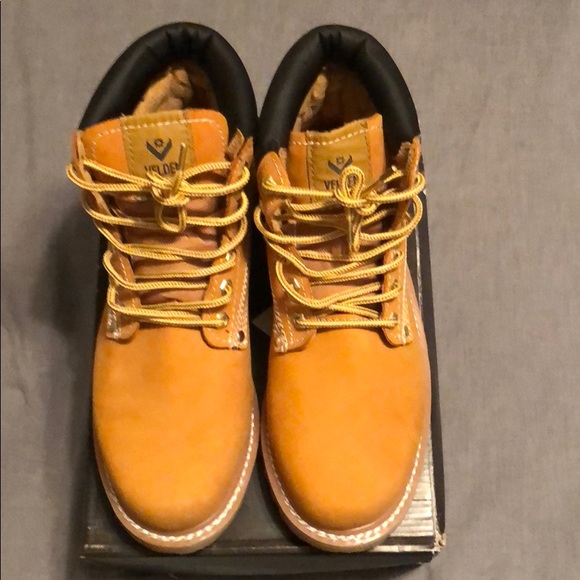 Work boots - Picture 1 of 3